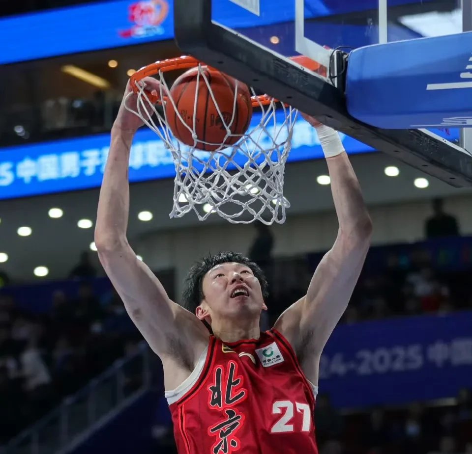 开云入口平台 -欧联决赛帽子戏法的球员