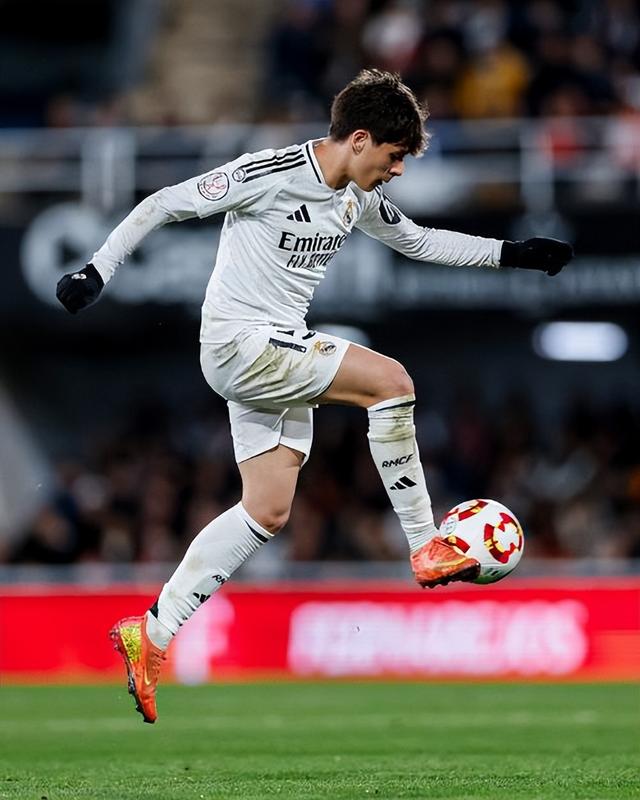 开云最新网站 -关于皇家马德里迎西甲关键赛，清晨调整名单，赛场秩序良好，资深球员宣示担当的信息